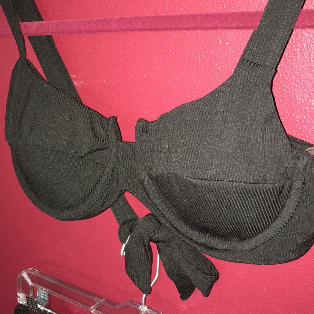 Black Ribbed Bikini - Picture 2 of 4